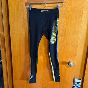 Skins Men's Black and Yellow Joggers